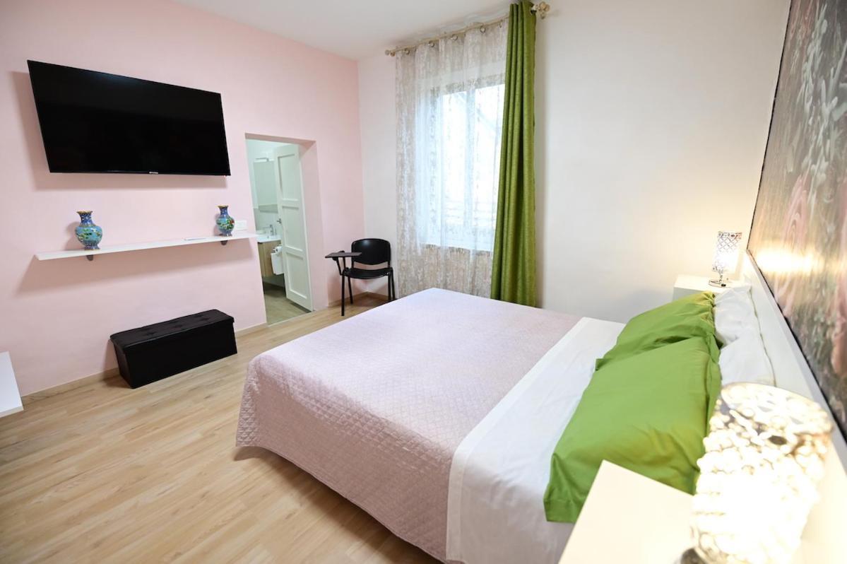 לינה וארוחת בוקר Arcevia La Casa Di Odessa מראה חיצוני תמונה
